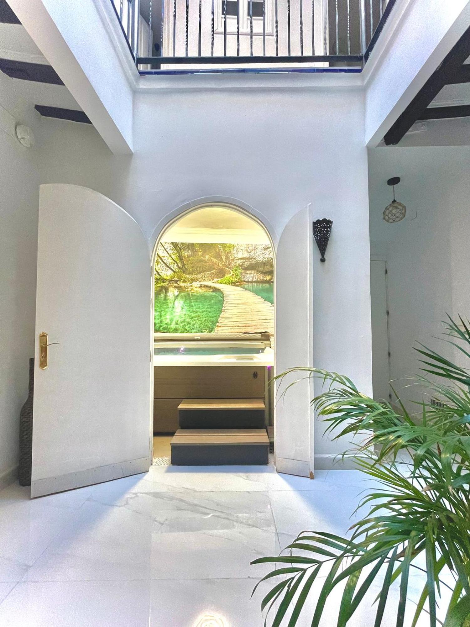 House -Rooftop&Jacuzzi -StayinSevilla Buitenkant foto