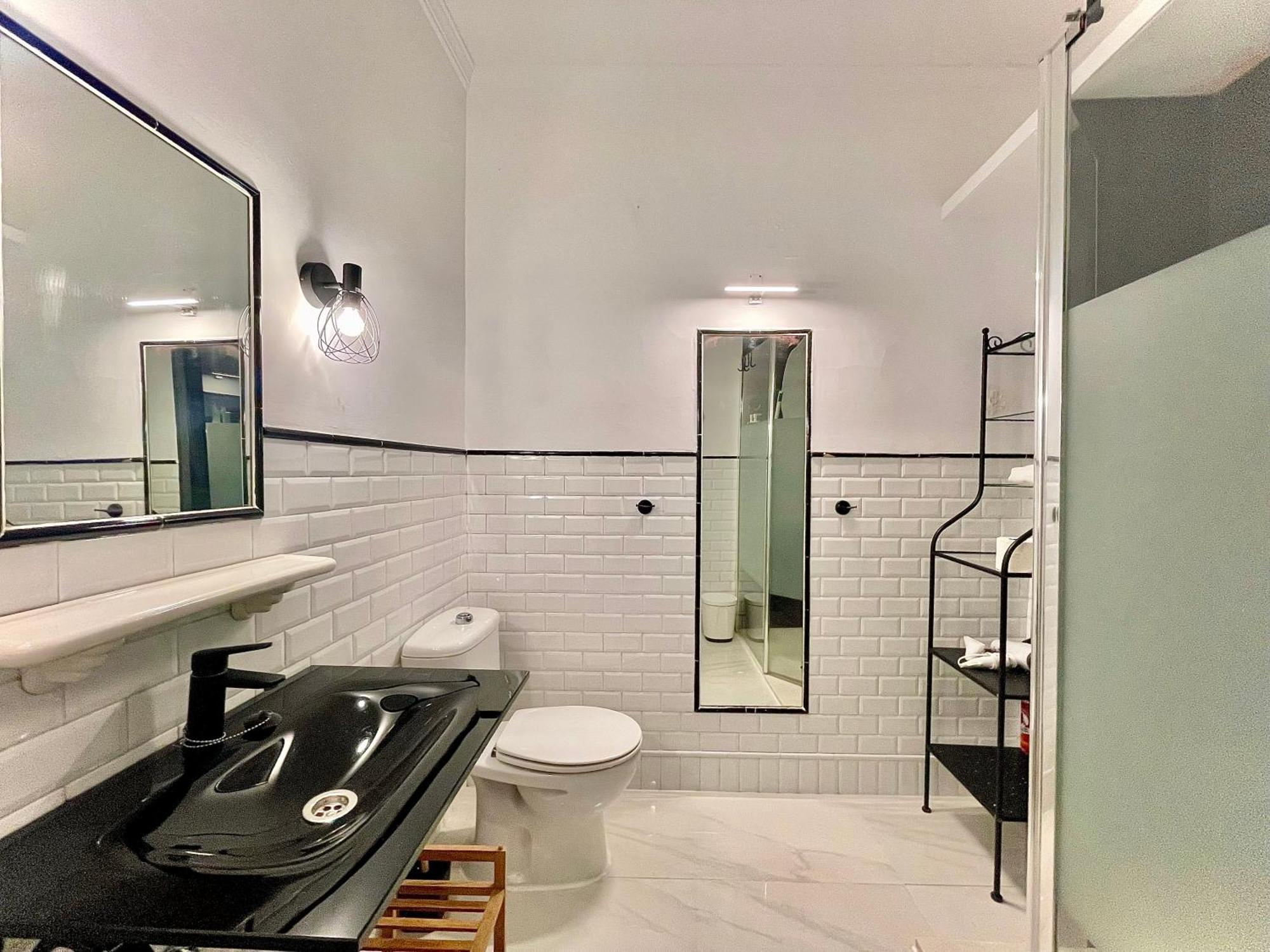 House -Rooftop&Jacuzzi -StayinSevilla Buitenkant foto