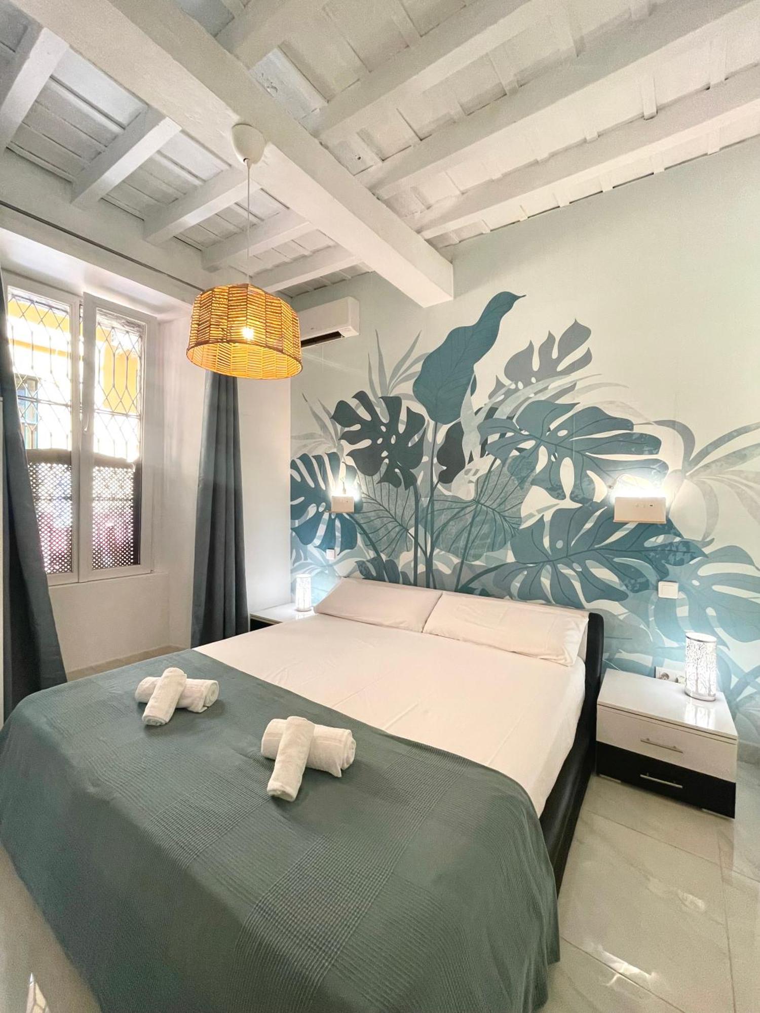 House -Rooftop&Jacuzzi -StayinSevilla Buitenkant foto