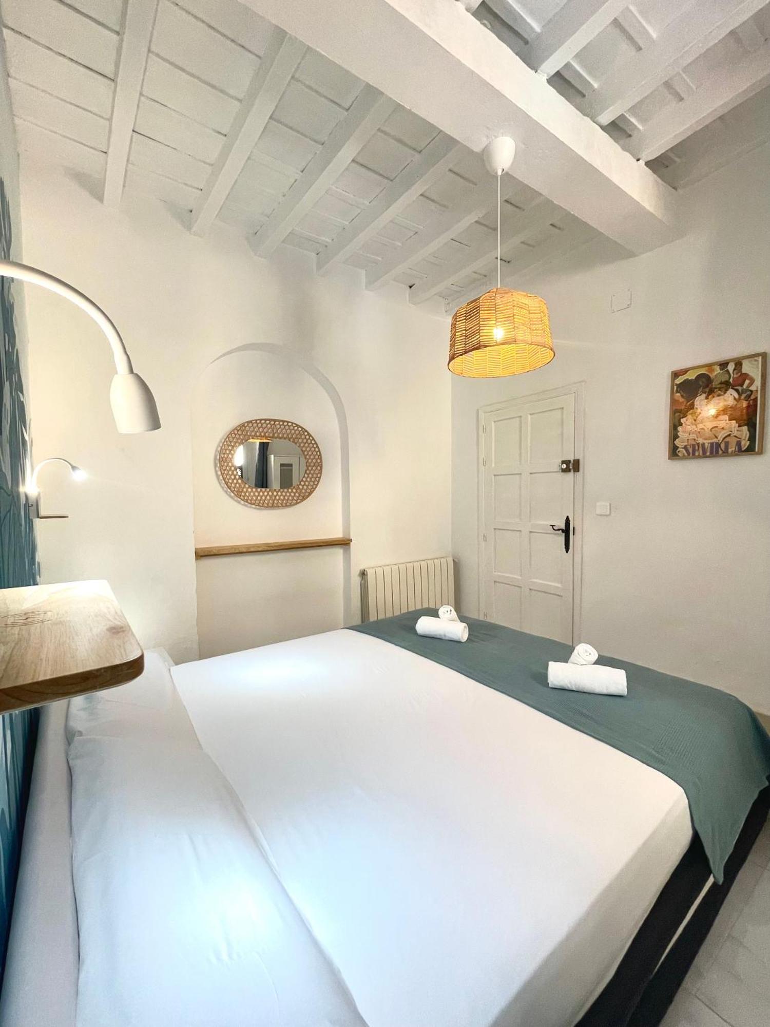 House -Rooftop&Jacuzzi -StayinSevilla Buitenkant foto